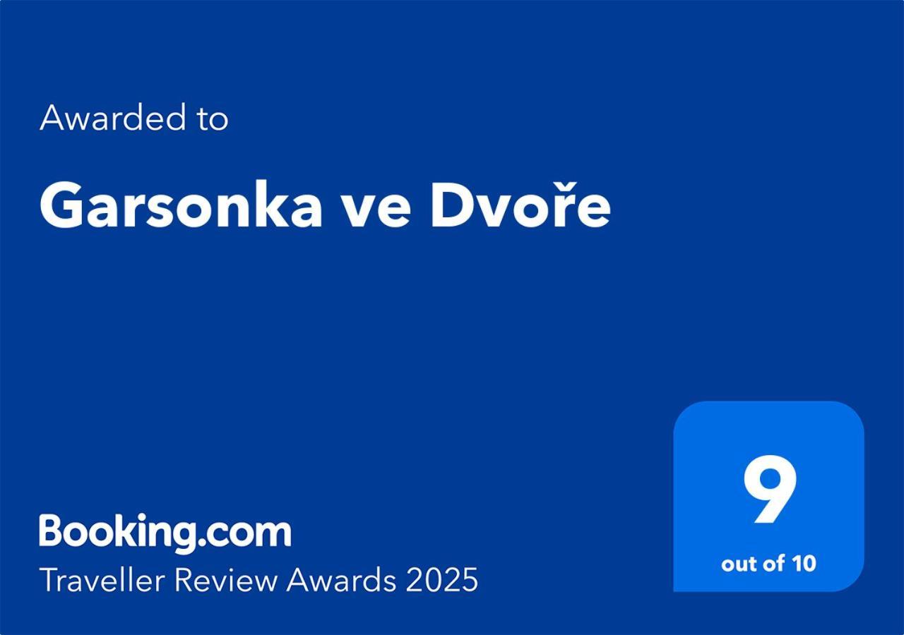 Garsonka Ve Dvore Dvůr Králové nad Labem Εξωτερικό φωτογραφία